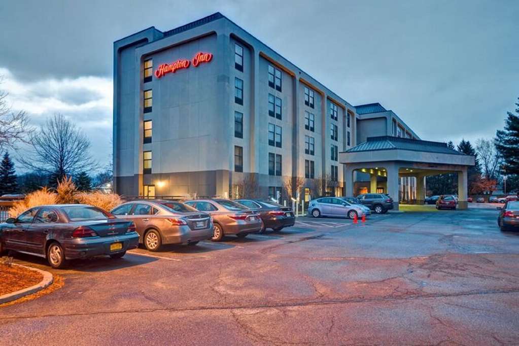 Hampton Inn Albany-Wolf Road Exterior photo