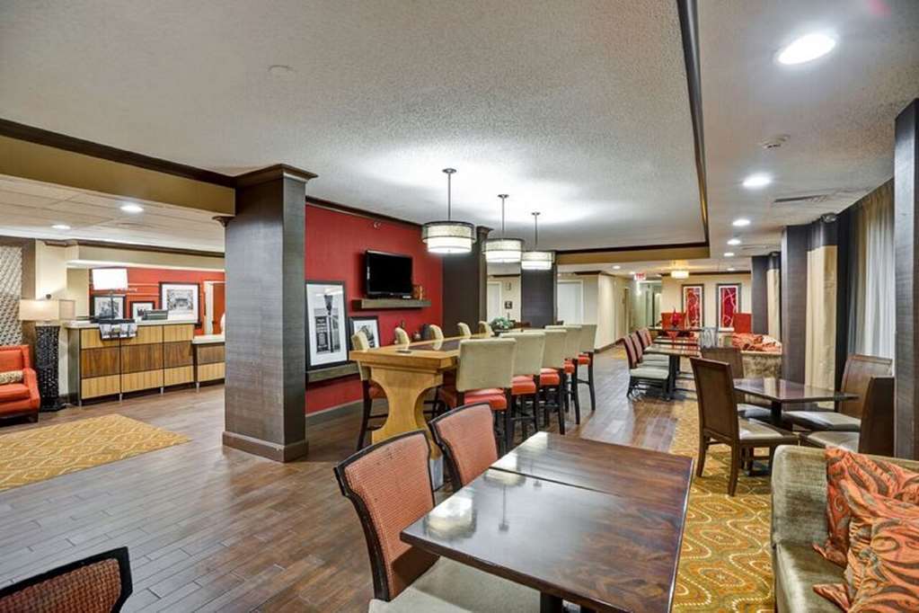 Hampton Inn Albany-Wolf Road Restaurant photo