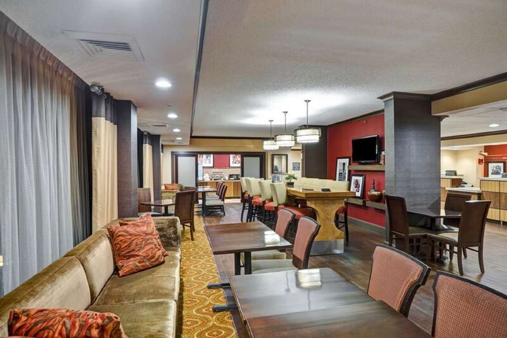 Hampton Inn Albany-Wolf Road Restaurant photo