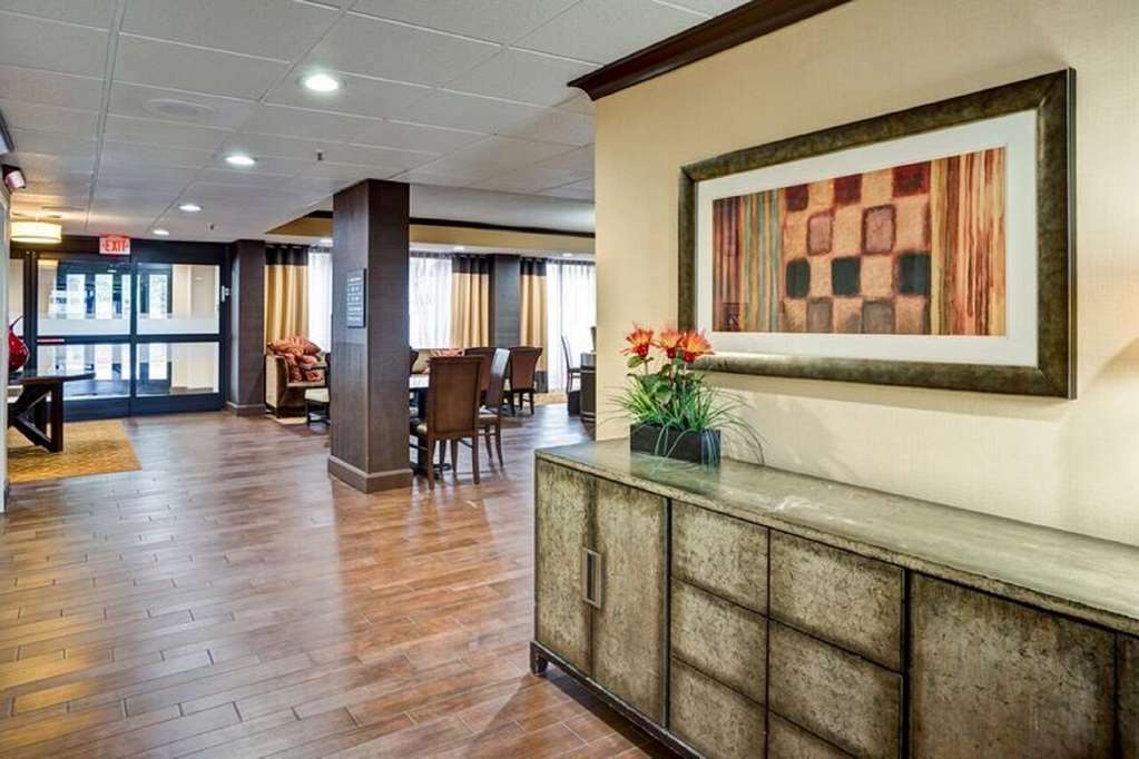 Hampton Inn Albany-Wolf Road Interior photo